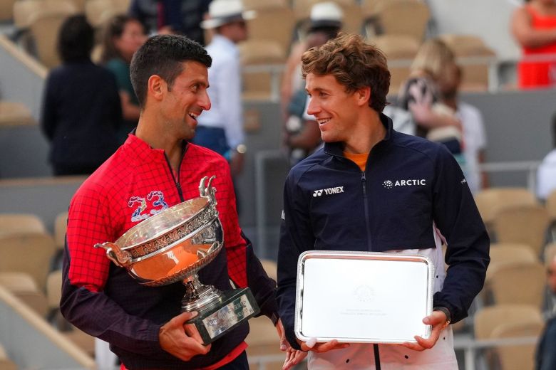 Novak Djokovic și Casper Ruud 001